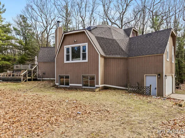 2447 Roberts Rd, Muskegon, MI 49445