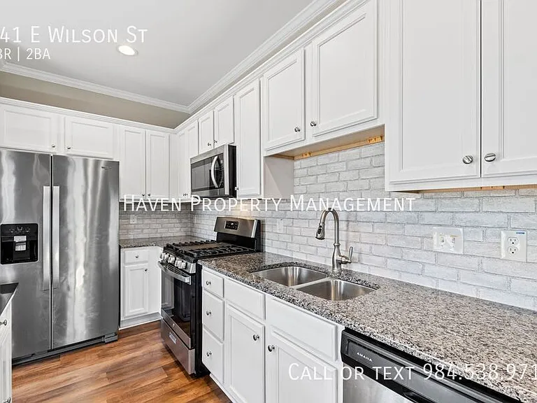 141 E Wilson St — Photo 8