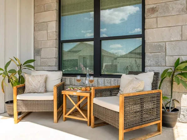 708 Cirrus Ln, Fredericksburg, TX 78624