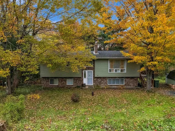 36 Janet Dr, Beaver Bank, NS B4G 1C4
