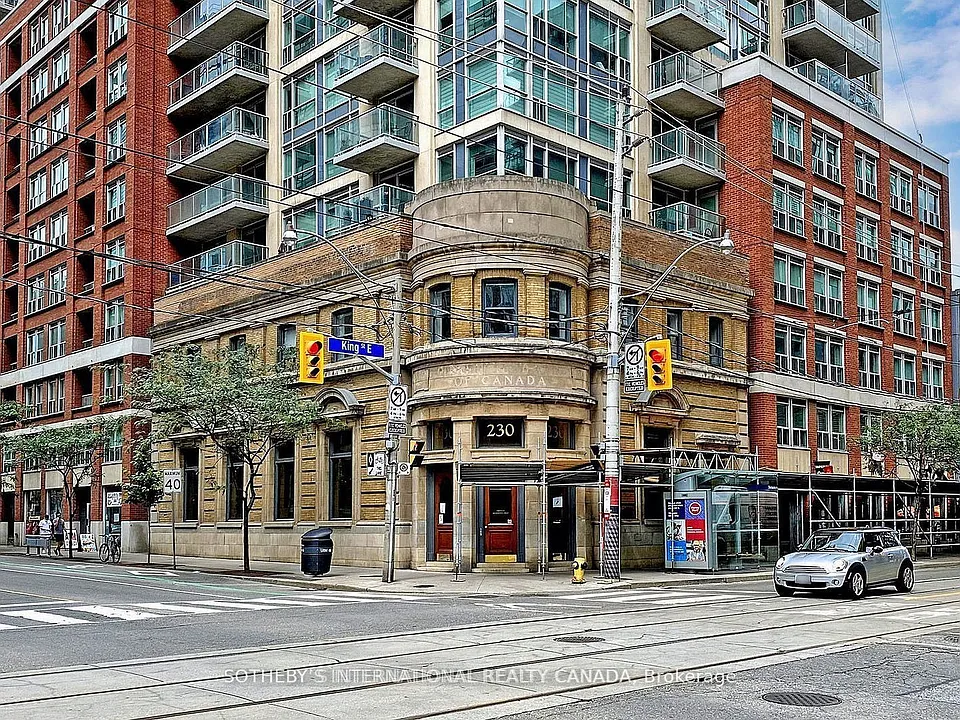 230 King St E #410