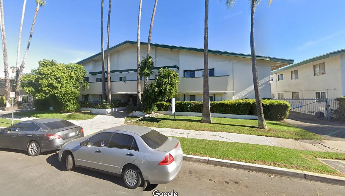 2 bed, 950 sqft, $2,450 — Photo 1