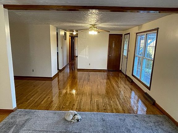 3rd image of 56 Upper Dr