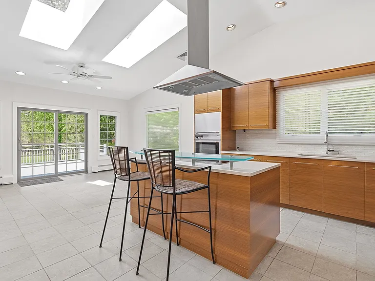 12 Wyeth Ct — Photo 8