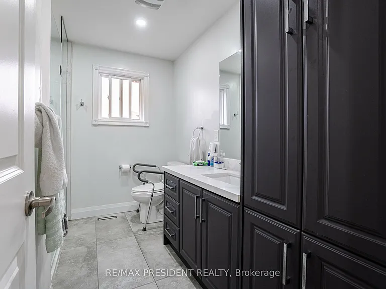 13 Panorama Cres — Photo 24