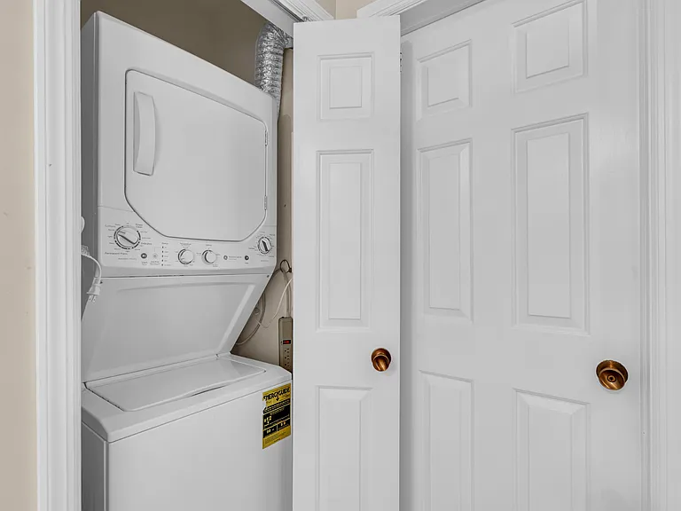 260 Prospect St #9 — Photo 23