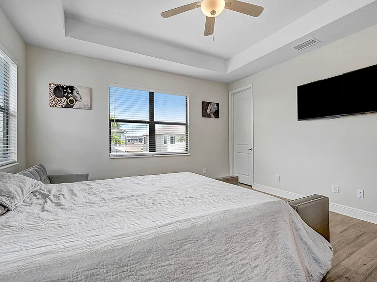 8212 Paragrass Ave — Photo 17