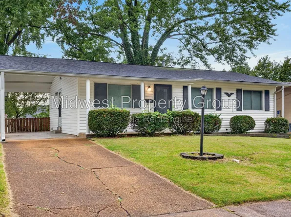 1970 Yaqui Dr, Florissant, MO 63031