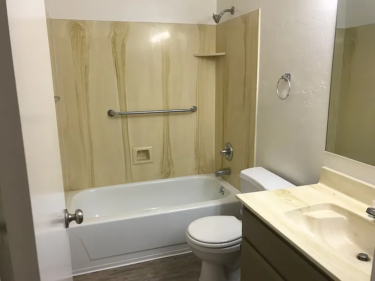 625 Dameron Dr — Photo 2