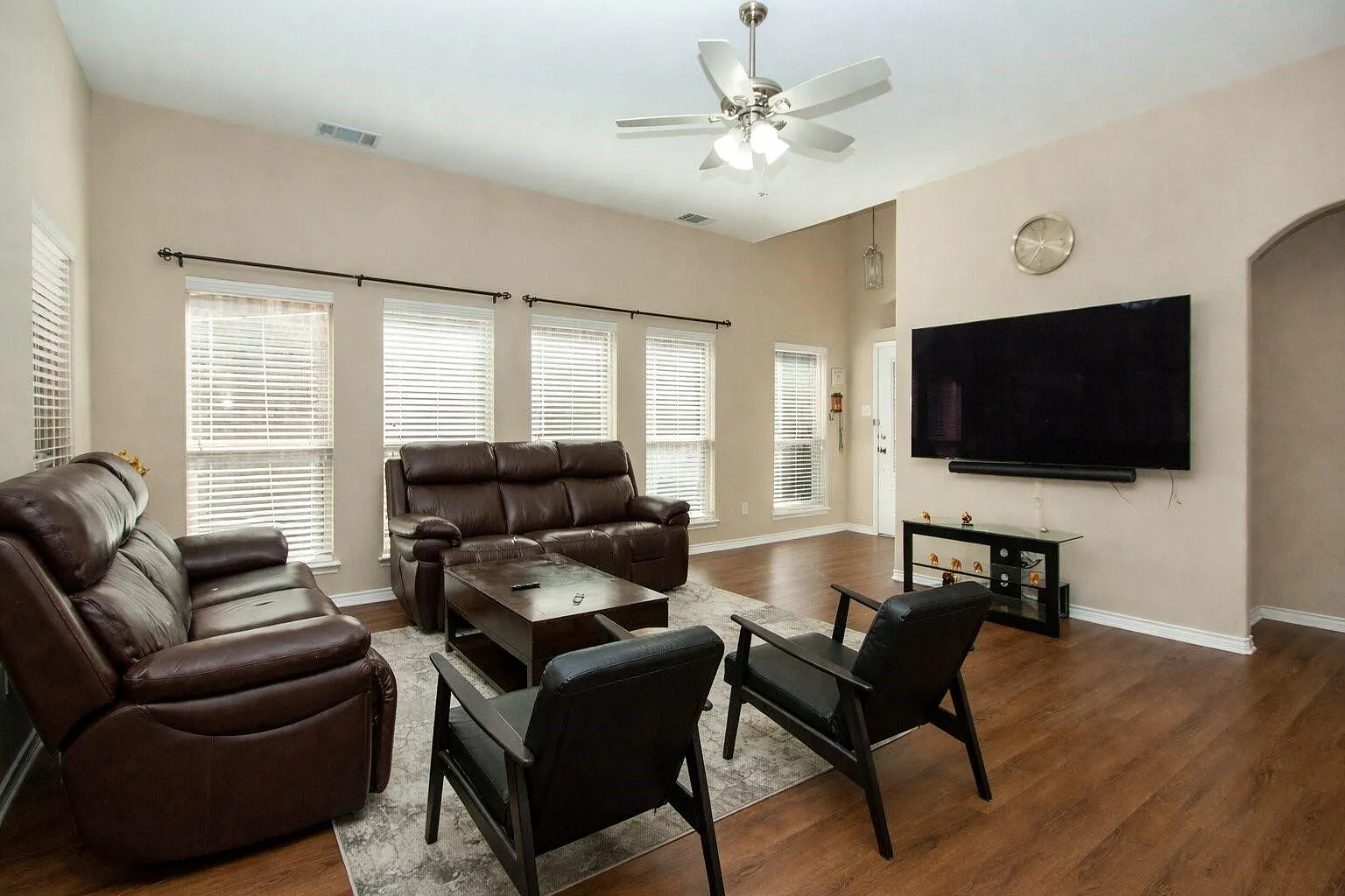 3 bed, 1785 sqft, $2,600 — Photo 4