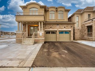 217 Ronald Guscott St, Oshawa, ON L1K 3G3