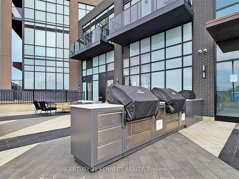60 George Butchart Dr #Townhouse 2-2 — Photo 47
