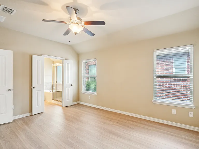 15937 Alvarado Dr — Photo 14