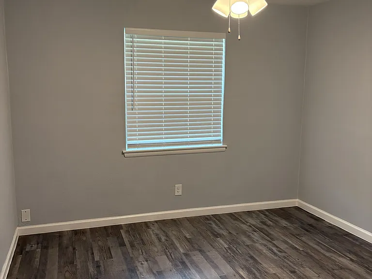729 Cranbrook Ln — Photo 11