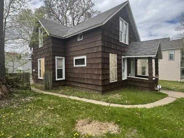 981 Burr St, Saint Paul, MN 55130