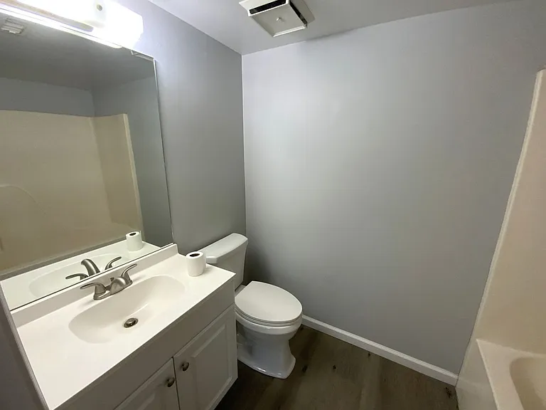 4621 - 4623 W Bainbridge Dr — Photo 13