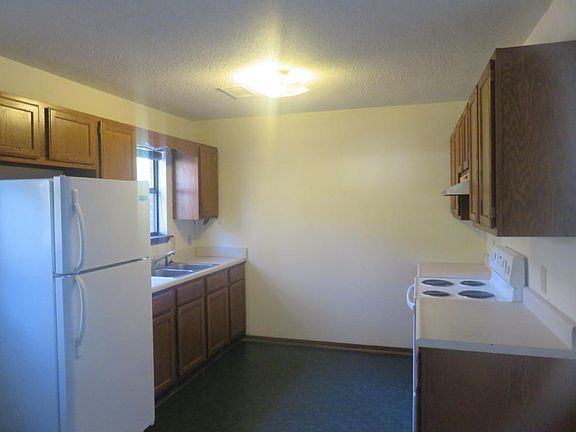 3rd image of 112 Ivy Ln