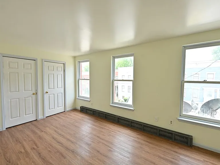 217 1st St #1 — Photo 11