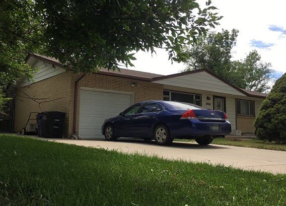 3rd image of 2968 S Zurich Ct