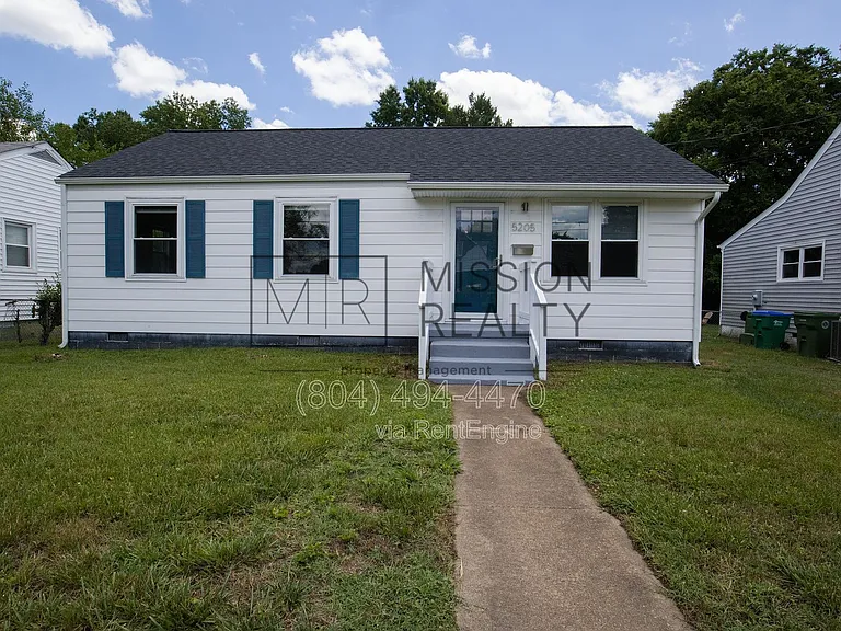 5205 Scott St — Photo 1