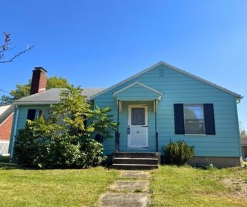 511 Ridgeway Ave, Grove City, PA, 16127