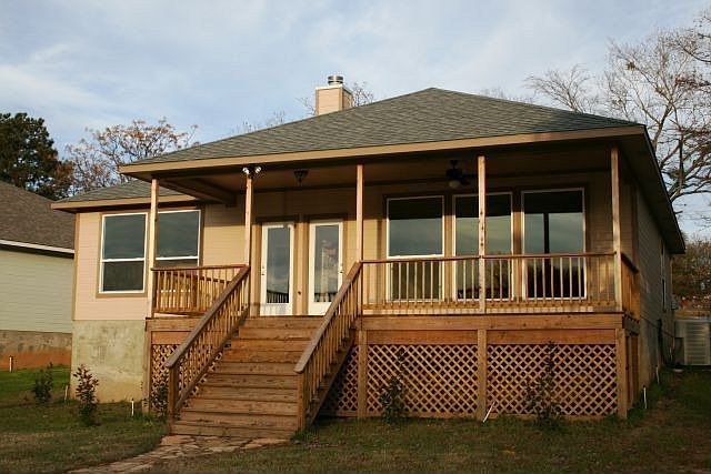 1st image of 184 Oak Hills Dr