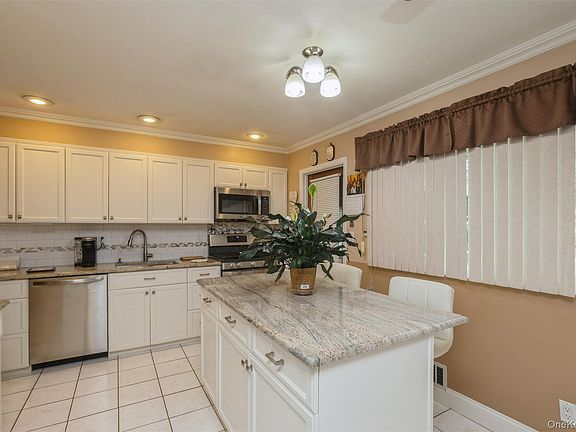 4th image of 26 Dartmouth Drive