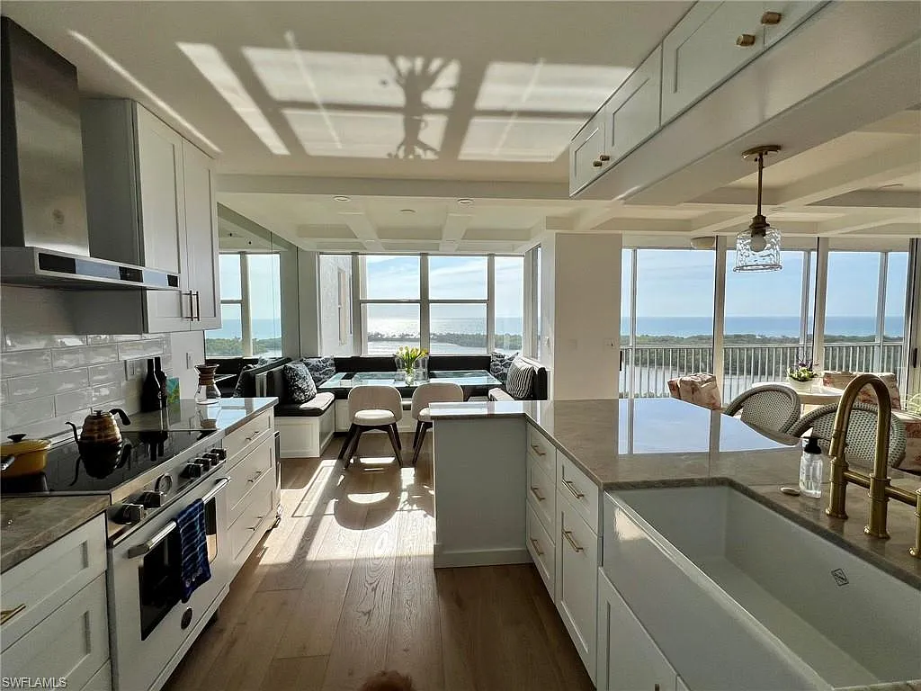 2 bed, 2.0 bath, 1263 sqft, $9,500 — Photo 3