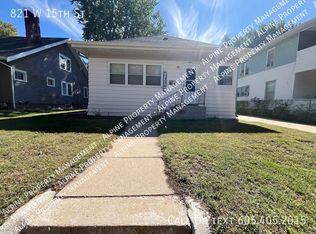 821 W 15th St, Sioux Falls, SD 57104