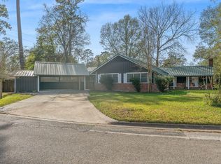 105 N Woodsway St E, Conroe, TX 77301