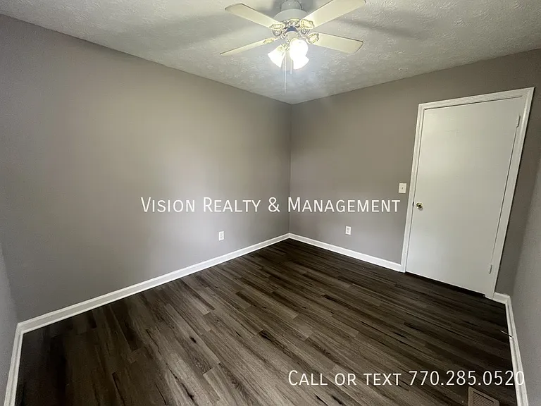 153 Carroll Cir — Photo 23