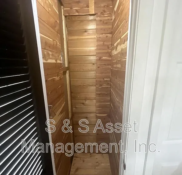 3252 E Lake Lansing Rd — Photo 22