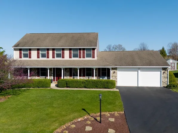 2946 Burton Dr, Gilbertsville, PA 19525