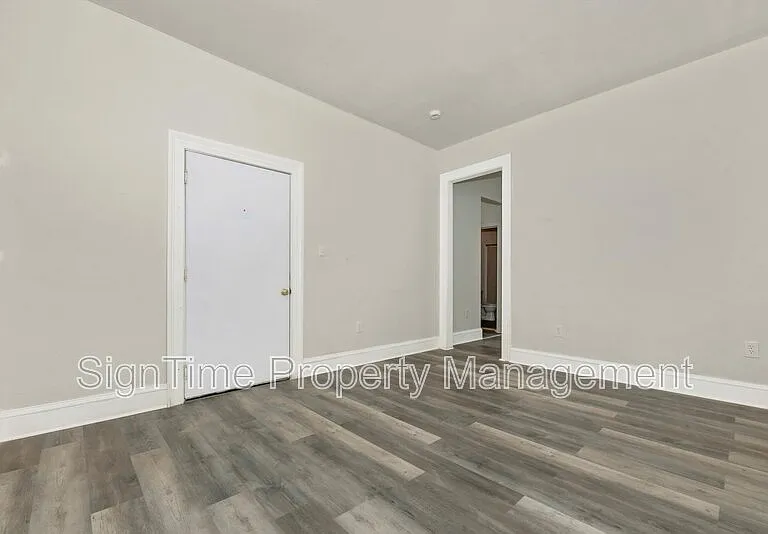 220 Summit Ave #2F — Photo 4
