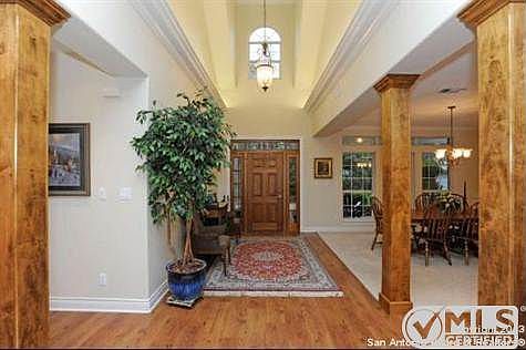 3rd image of 5240 River Oaks Dr