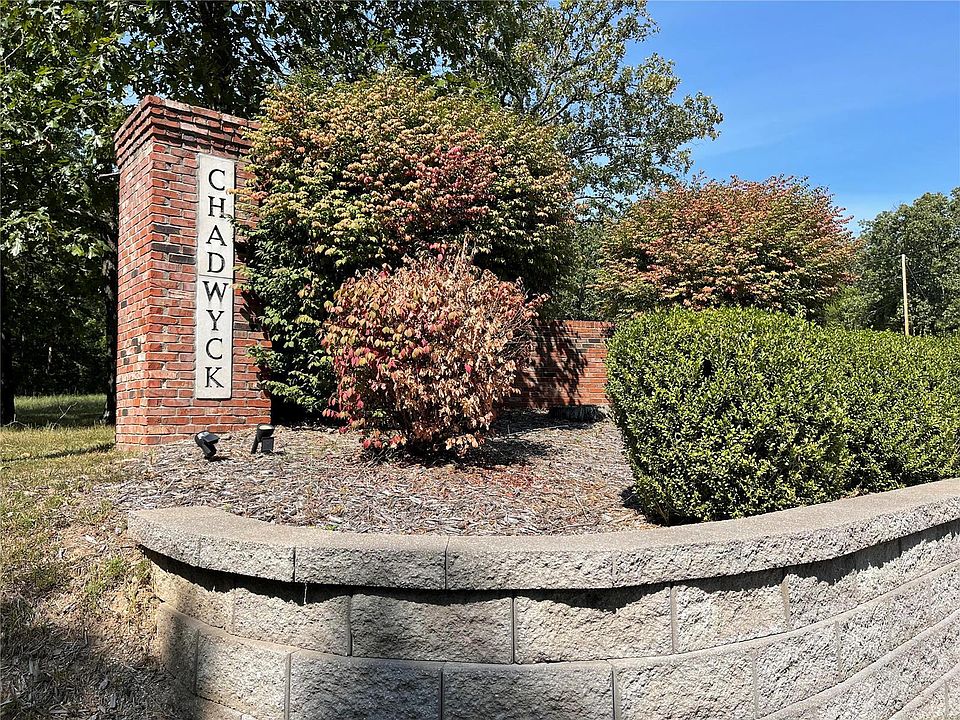 2nd image of 306 Cheshire Ln