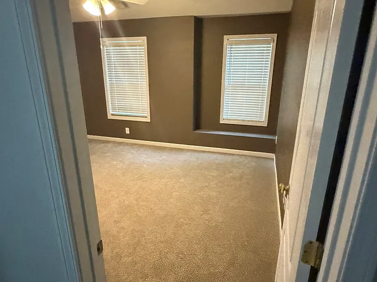 2414 Suwanee Pointe Dr — Photo 39