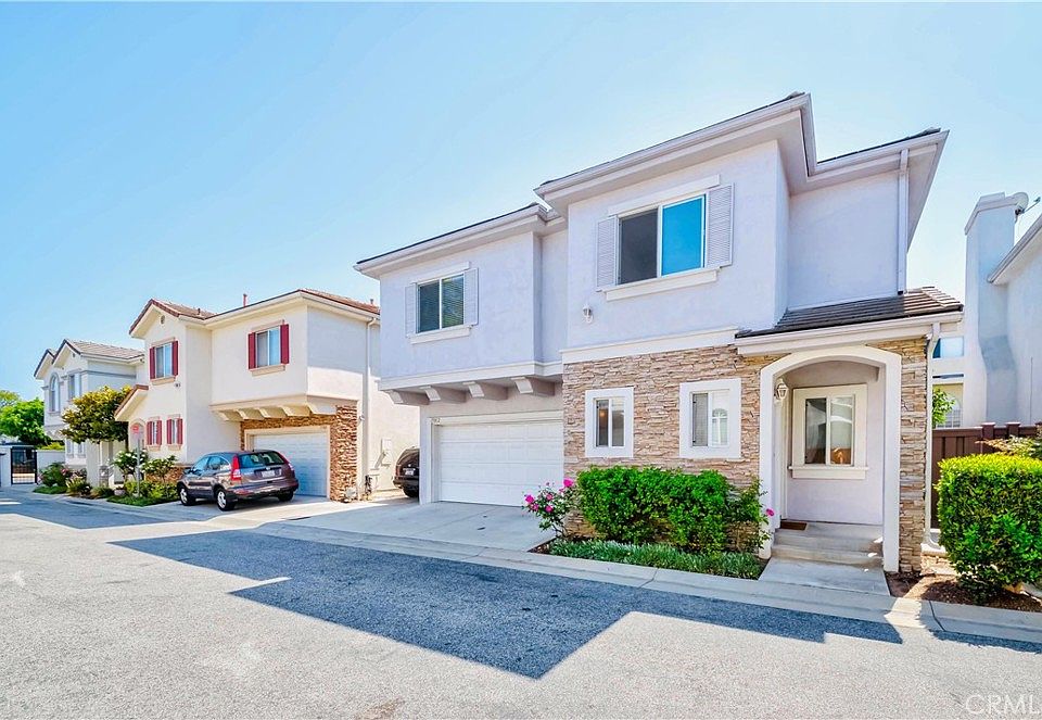 1st image of 15812 Crest Ln