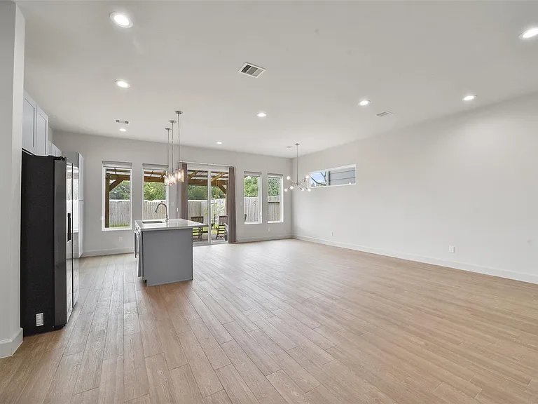 6809 Rocinante Ln — Photo 5