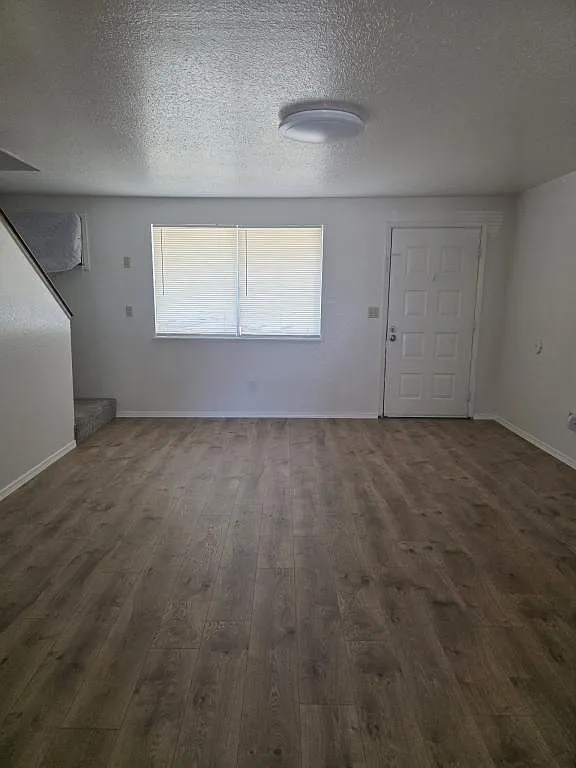500 SE L St, Unit C — Photo 2