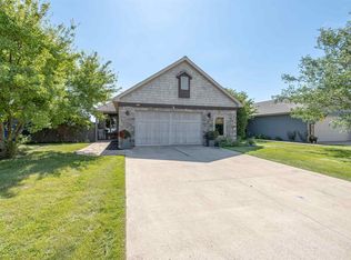 2011 35th St, Spirit Lake, IA 51360