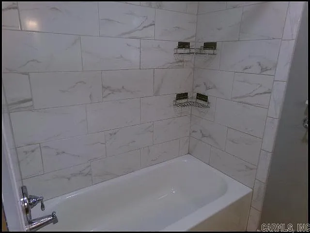 905 Norma Ct — Photo 13