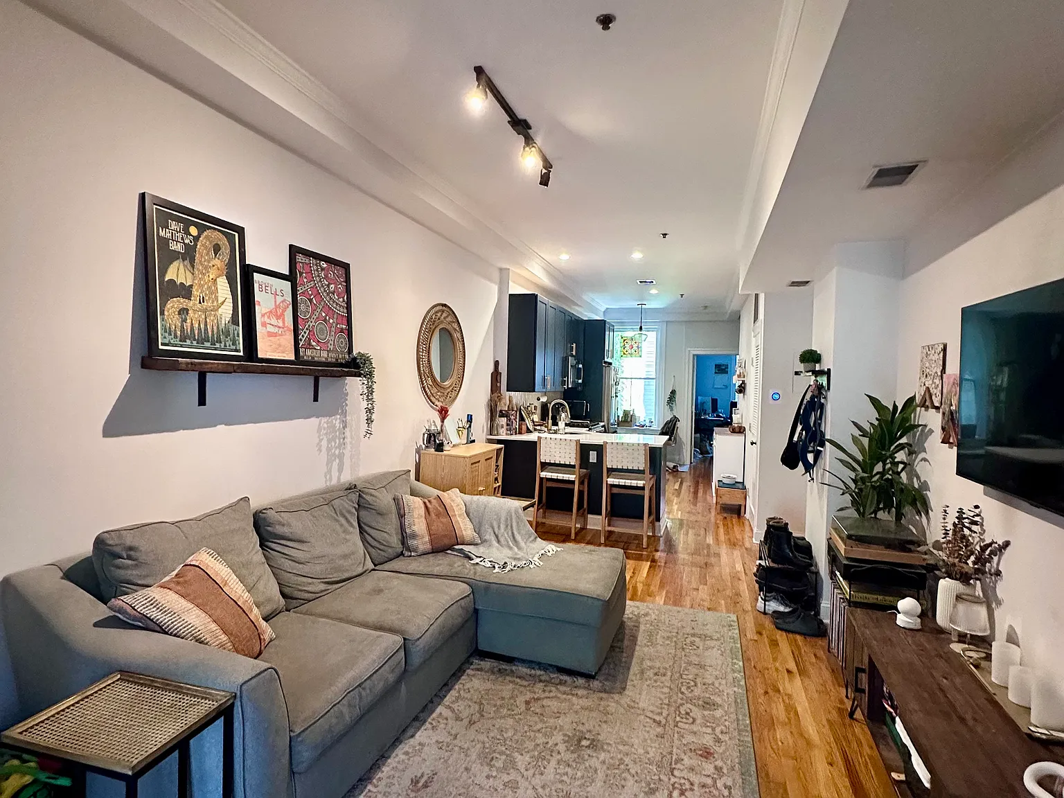 2 bed, 775 sqft, $4,150 — Photo 1