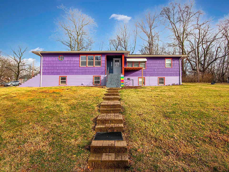 102 Tracy Dr #1