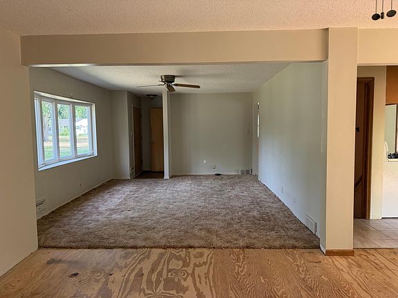 3rd image of 1307 Park Rd