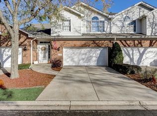 14543 Club Circle Dr, Oak Forest, IL 60452