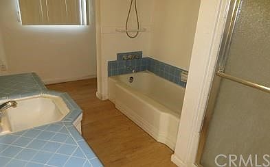 2nd image of 401 Clinton St