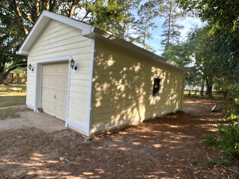 104 Dorchester Ln — Photo 17