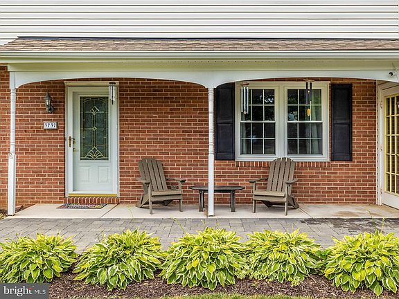 3rd image of 3737 Blueberry Ct