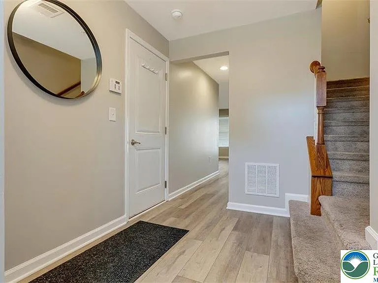 10 White Rose Ln — Photo 8